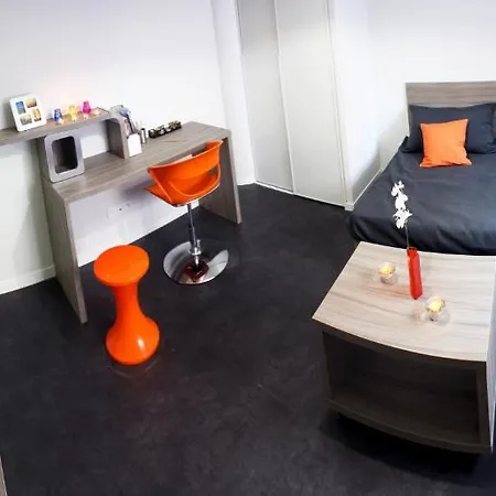 Uxco Omega Apartment *