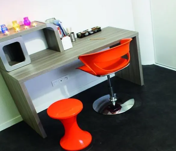 Uxco Omega Apartment