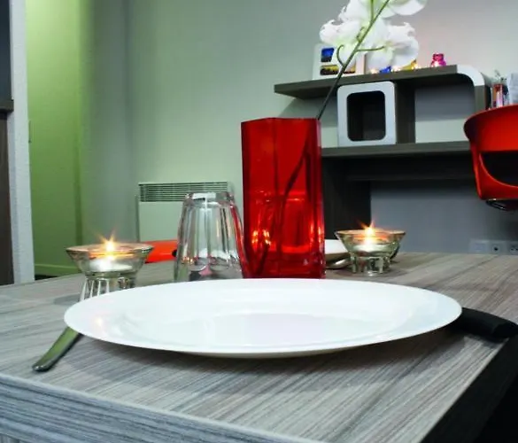 Uxco Omega Apartment *