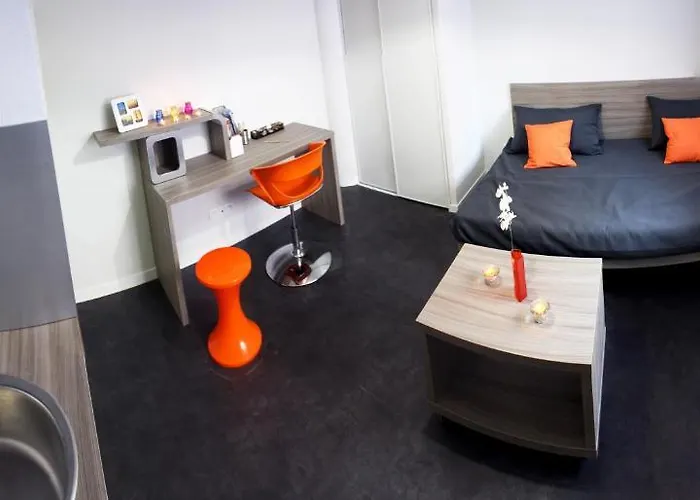 Uxco Omega Apartment *